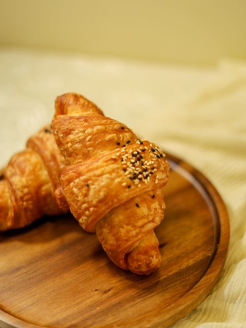 croissant-with-pepper